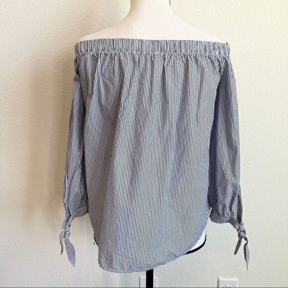 Abercrombie and Fitch Blue and White Striped Off Shoulder Top - Medium - Picture 4 of 10